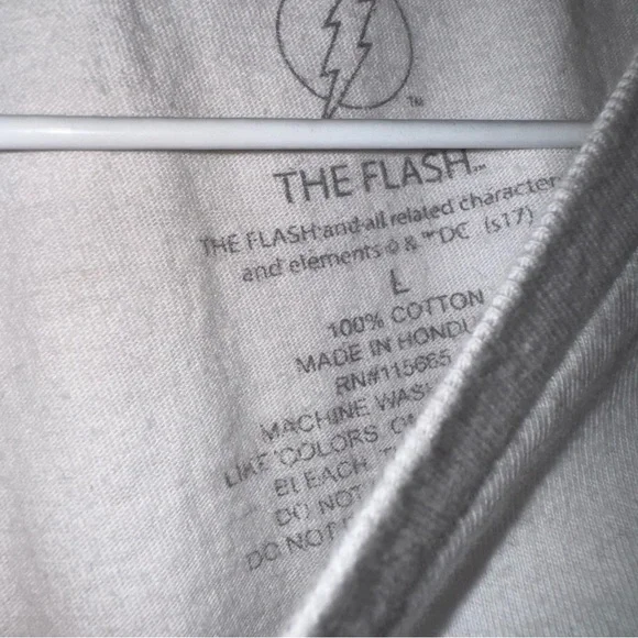 The Flash DC comics shirt - Picture 3 of 4